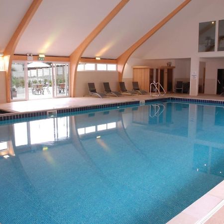 Skylark Sleeps 8 Private Hot Tub & Dogs Welcome Nr Padstow, Resort Pool Bar & Watersports St Columb Major Exteriör bild