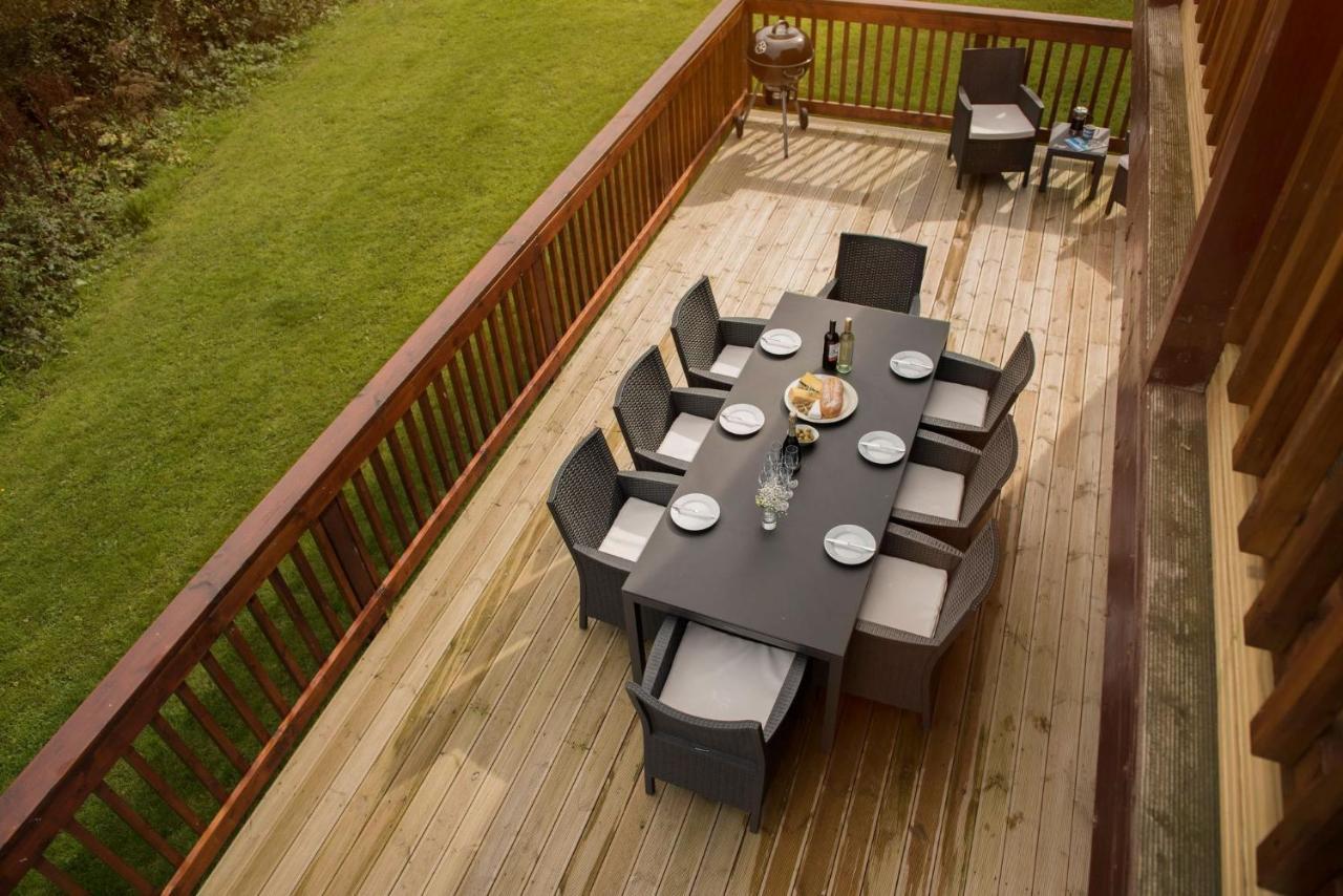 Skylark Sleeps 8 Private Hot Tub & Dogs Welcome Nr Padstow, Resort Pool Bar & Watersports St Columb Major Exteriör bild