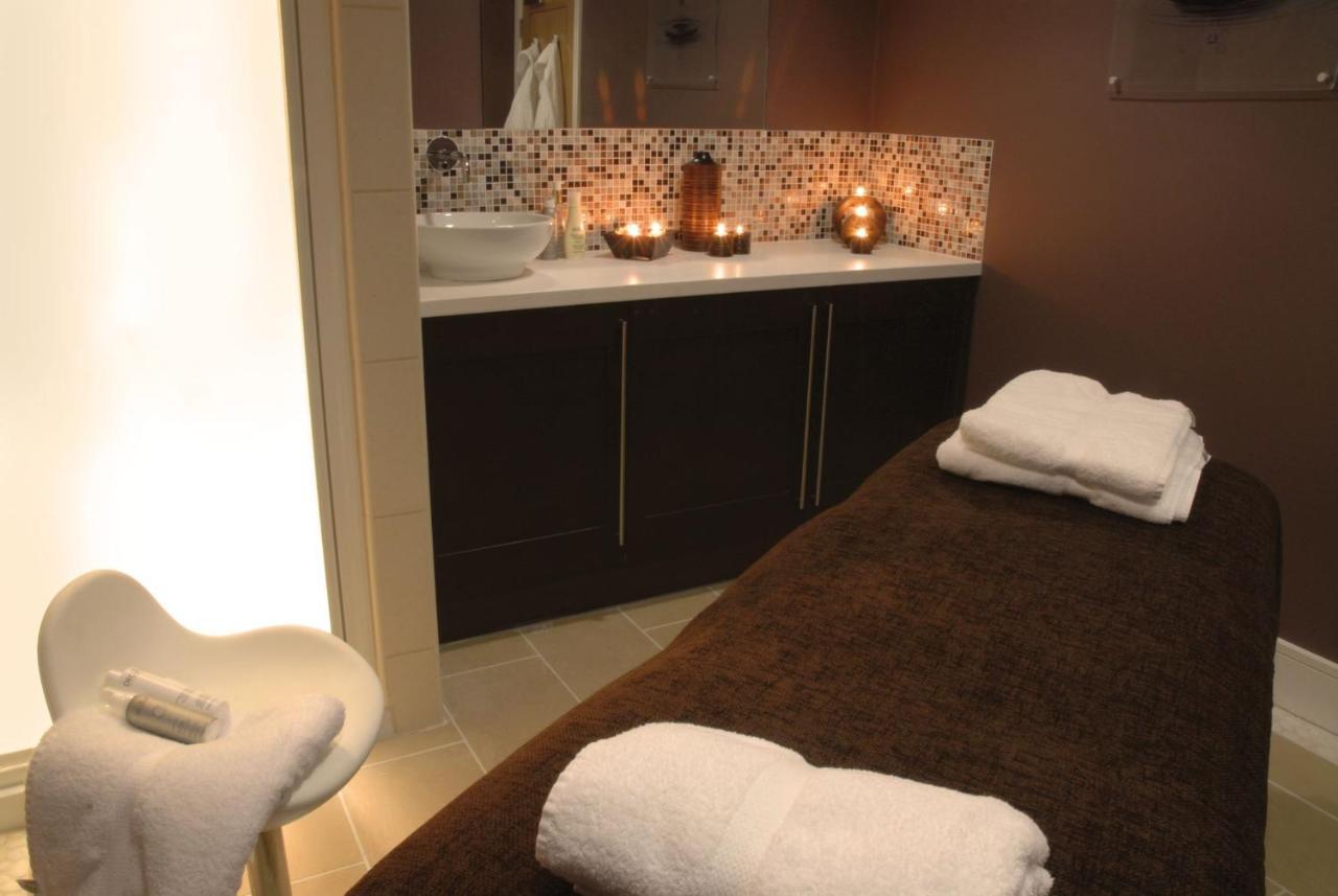 Skylark Sleeps 8 Private Hot Tub & Dogs Welcome Nr Padstow, Resort Pool Bar & Watersports St Columb Major Exteriör bild
